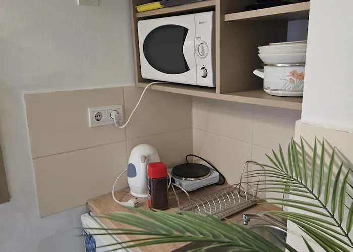 Economic Flat Near The Synagogue Daire