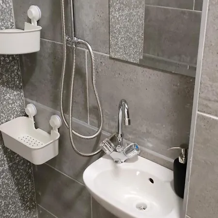 Economic Flat Near The Synagogue *