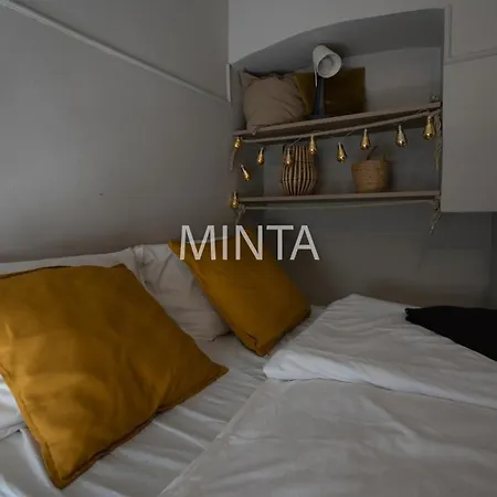 Apartament Economic Flat Near The Synagogue